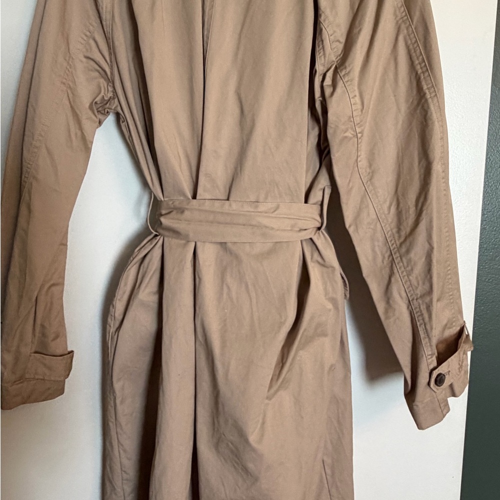Classic Light Weight Beige Trench Coat with Belt - Picture 4 of 4